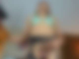 isabella-saaenz's Live Sex Cam Show