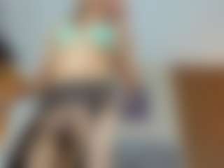 isabella-saaenz's Live Sex Cam Show