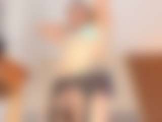 Live cam show with isabella-saaenz - Tease on Dare Cams