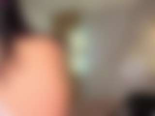 LaurisTits's Live Sex Cam Show