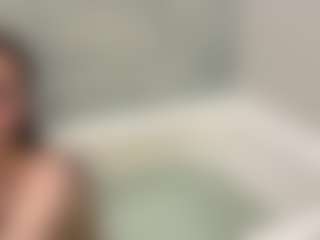 MadalineEngleson's Live Sex Cam Show