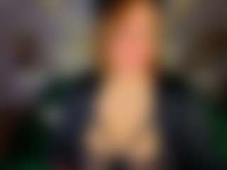 Kira-Star22 MILF webcam performer live streaming