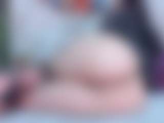 Live cam show with AgattaAdams - New Toys on Mixed Magazine Live