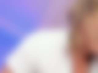 Live cam show with Mia Lens - Blonde Hair on Mixed Magazine Live