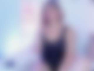 Live cam show with Mia Lens - Blonde Hair on Camsoda
