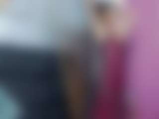 Live cam show with LarisaVeylora - Fingers on Camsoda