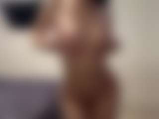 Spettacolo in cam dal vivo con DelindaTua - New Blowjob su Camsoda