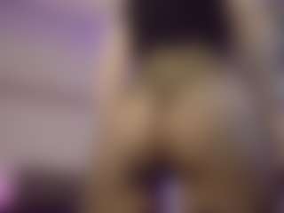 Live cam show with MaeveLith - Brown Eyes Blonde Hair on Soda Cam