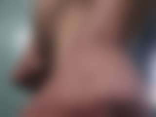 A.breakherback08's Live Sex Cam Show