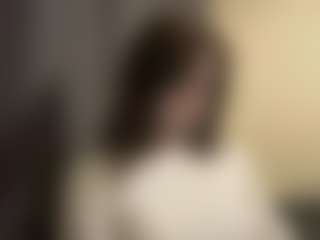 Live cam show with Alice - Striptease Granny on liverealitysex.com