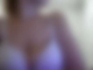 Show live cam dengan Emma - New Lush di Camsoda