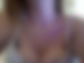 Live cam show with Emma - Control on madthumbs