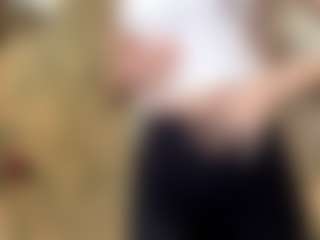 Lora's Live Sex Cam Show