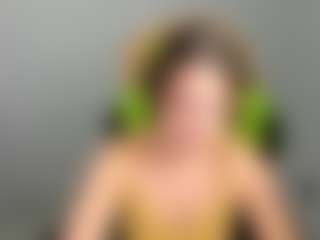 Live cam show with EllieCloudie - New Young Adult on liverealitysex.com