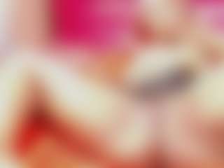 FreshVirgin01's Live Sex Cam Show