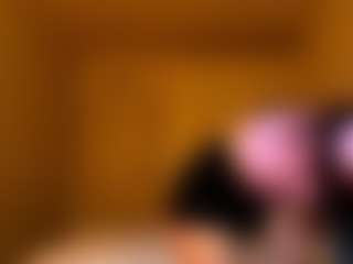 Live cam show with JudiJunke - College Brown Hair on Milfs Live