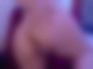 LiaRosee21's Live Sex Cam Show