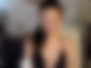 Live cam show with MiaPerry - Brown Eyes Brown Hair on Milfs Live