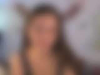 Live cam show with MiaPerry - Dildo Brown Hair on xplaylive.com