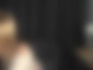 RoxyStroh's Live Sex Cam Show