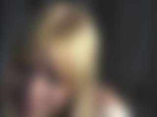 RoxyStroh's Live Sex Cam Show
