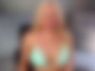 Kylielicious's Live Sex Cam Show