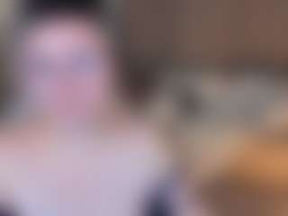Live cam show with Ella-Clark - Blonde Hair Curvy on Camsoda