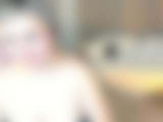Live cam show with Ella-Clark - Average on madthumbs