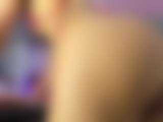 Live cam show with Catalina-Cherry - Athletic on Camsoda