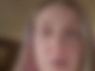 Live cam show with WYNONASTETSON - Green Eyes on Cam Slut