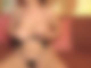 EmmaCamil's Live Sex Cam Show