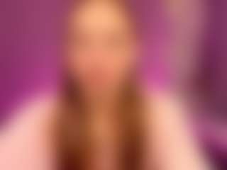 Kira's Live Sex Cam Show