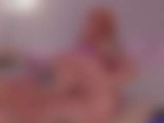 Live cam show with Isabella - Spank on CSO-WL