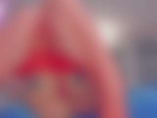 Live cam show with Isabella - Rubia on CamClone