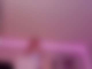 Live cam show with Isabella - Rubia on TeamSkeetLive