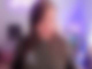 Live cam show with sphiagrants - Riding on Camsoda