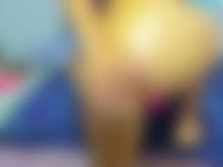 Live cam show with LilaMarin - Hairy on Milf Play