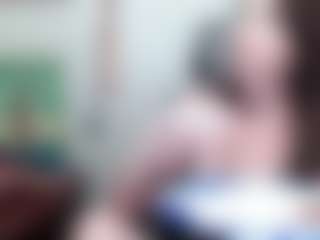 Live cam show with Lady the Tramp - Bush on x69.live