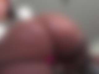 Live cam show with Kinky Kris - Hairy on Free Soda