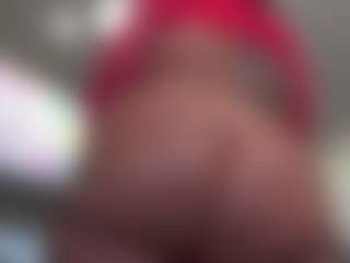 Live cam show with Kinky Kris - Ass Clapping on madthumbs