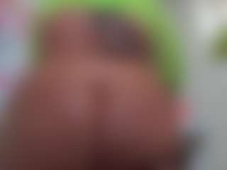 Live cam show with Kinky Kris - Hairy on SinfulBabes