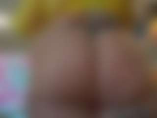 Live cam show with Kinky Kris - Hairy on Camsoda