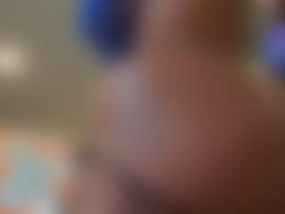 Live cam show with Kinky Kris - Hairy on Camsoda