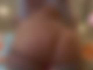 Live cam show with Kinky Kris - Sub on Milfs Live