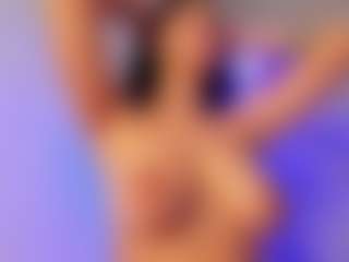 Giannasue's Live Sex Cam Show