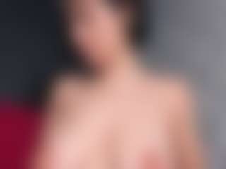 Giannasue's Live Sex Cam Show