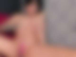 Giannasue's Live Sex Cam Show