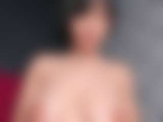 Giannasue's Live Sex Cam Show
