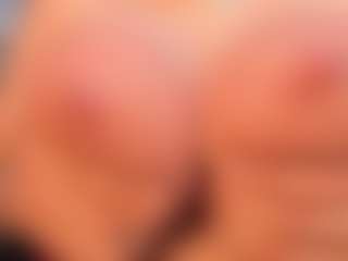 Giannasue's Live Sex Cam Show