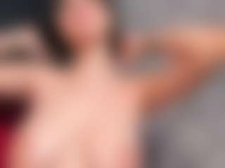 Live cam show with Giannasue - Nympho on Uber Horny